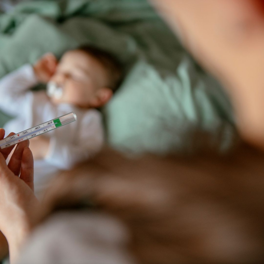 Температура у ребёнка: что делать и когда нужно обратиться к врачу