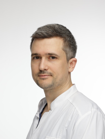 Мамонтов  Олег  Юрьевич — Онколог / Кандидат медицинских наук, Клиника Листва