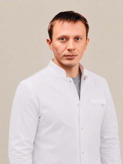 Караев  Руслан  Хасанович — Врач-эндоскопист, Клиника Листва
