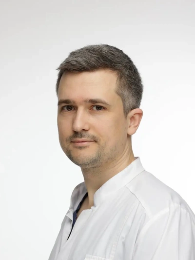 Мамонтов  Олег  Юрьевич — Онколог / Кандидат медицинских наук, Клиника Листва